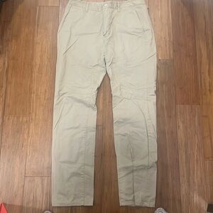Bonobos 34x34 tan chinos.